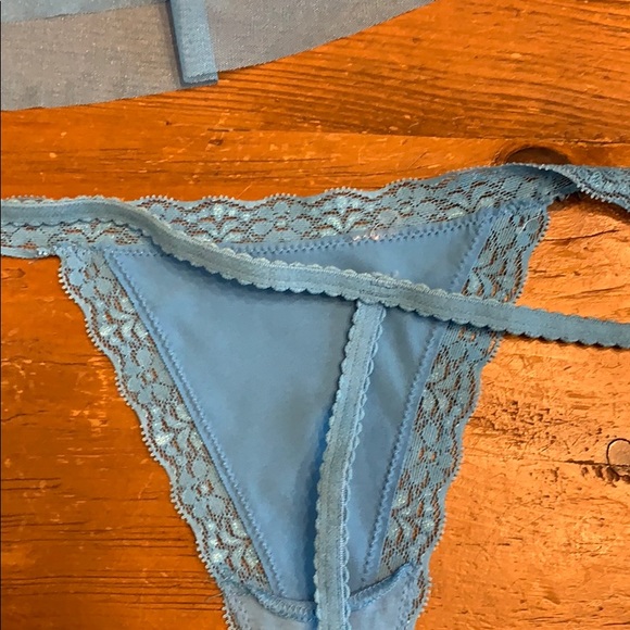 Victoria’s Secret top with two V-strings - Picture 8 of 8